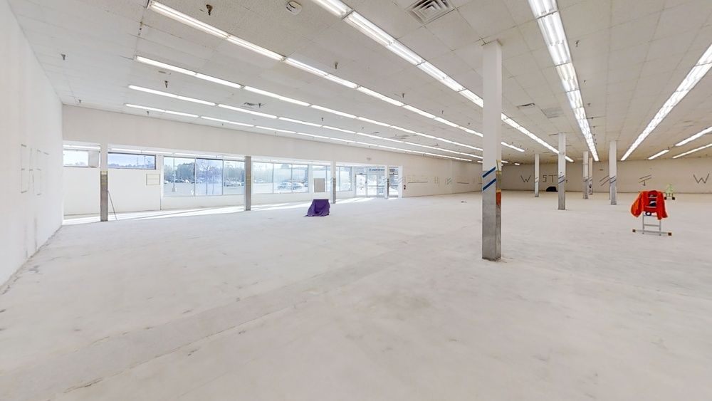 2500 - VACANT